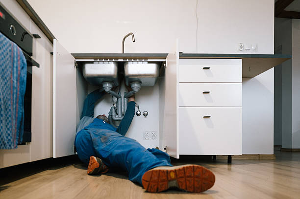 Professional Plumbing technician working in Gaines, MI